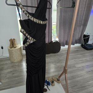 Cinderella Black One-Shoulder Cocktail Gown